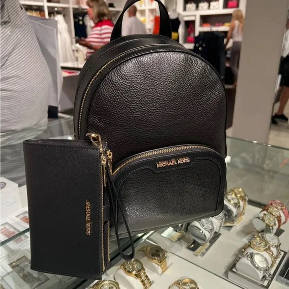 Michael Kors | Bags | Michael Kors Medium Backpack Wallet  display picture 3